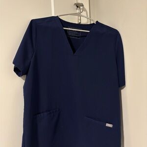 Figs Navy 3-pocket Top